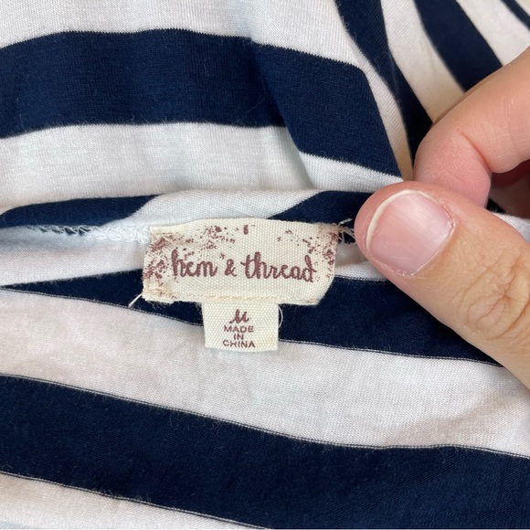 Hem & Thread Blue White Stripe Ruffle Short Sleeve Top Women Medium - Picture 2 of 6